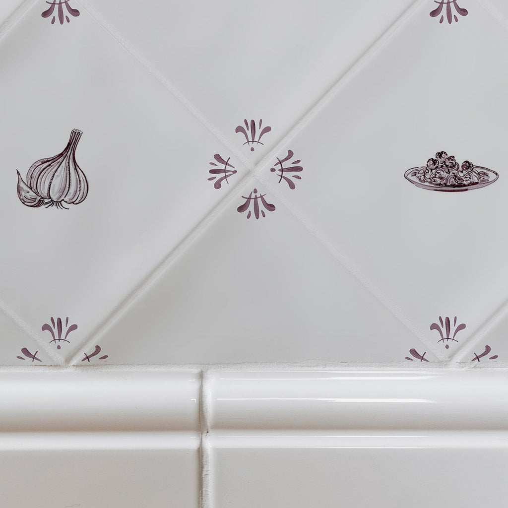Garlic Delft Tile