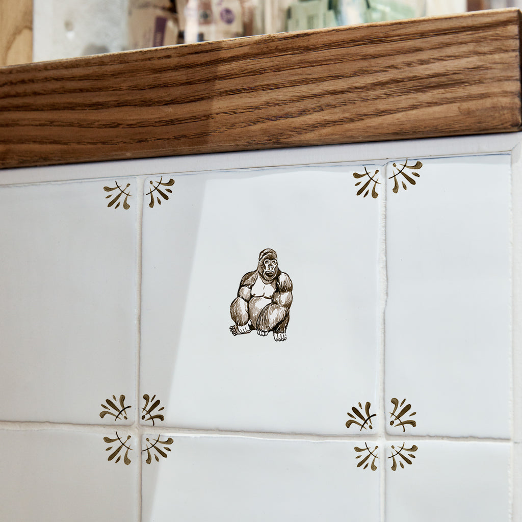 Gorilla Delft Tile
