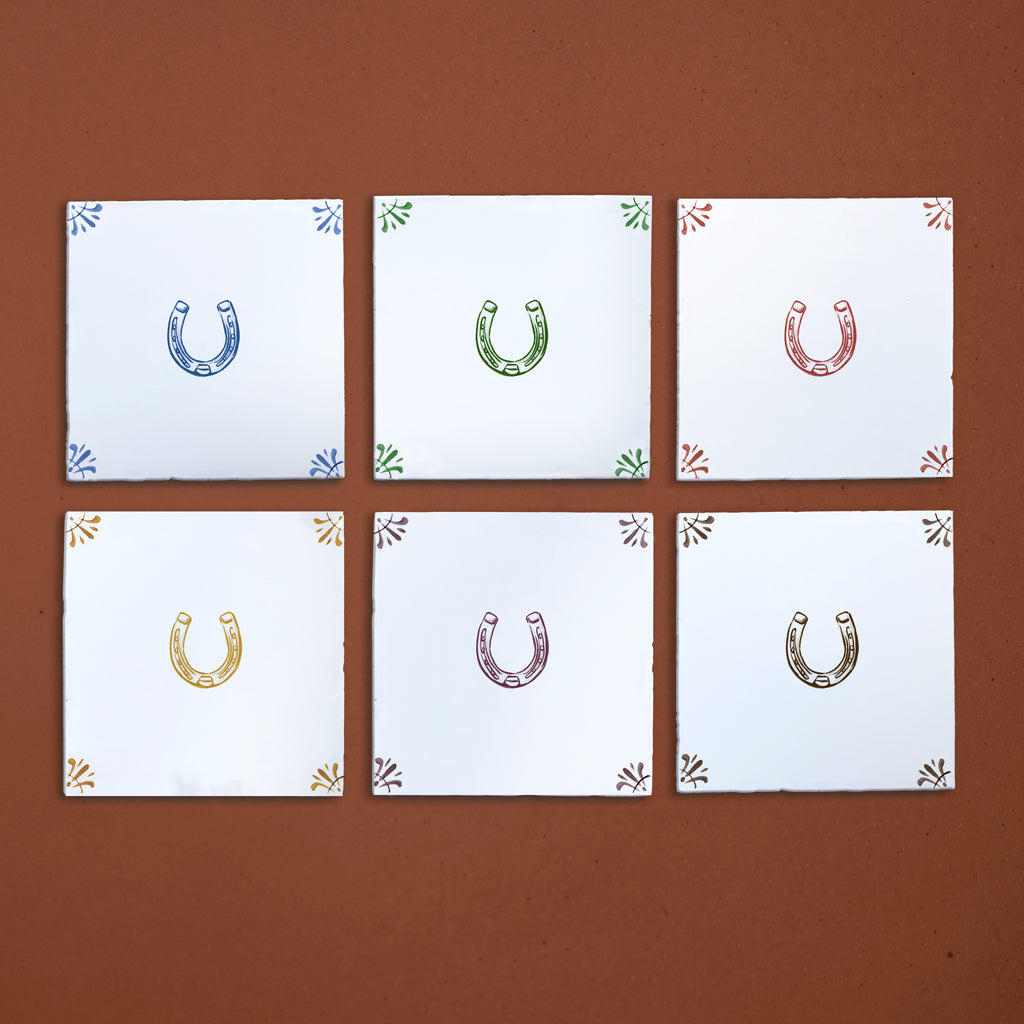 Horseshoe Delft Tile