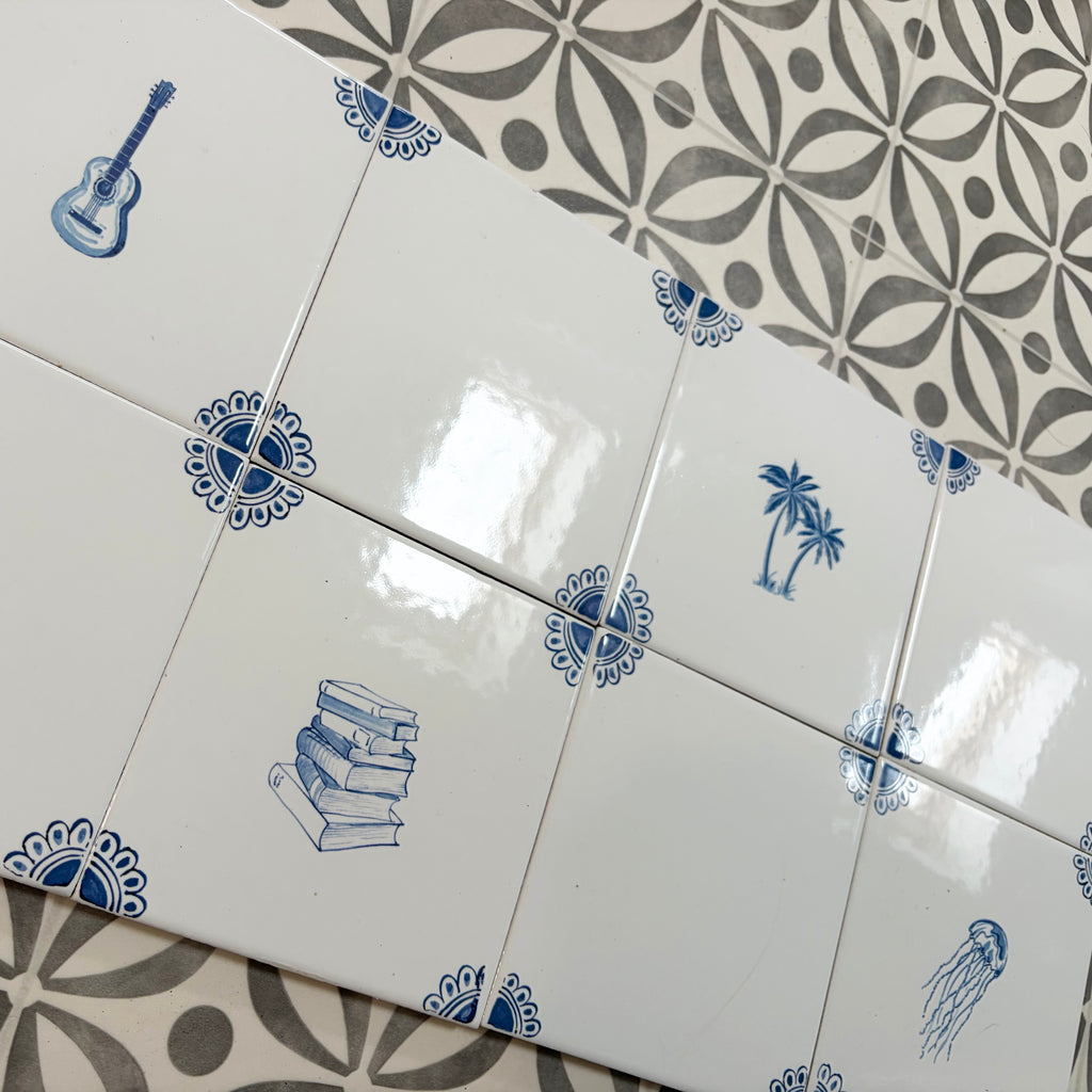End of Line, set of 8 Delft Tiles, Petal Corners, 12.5cm