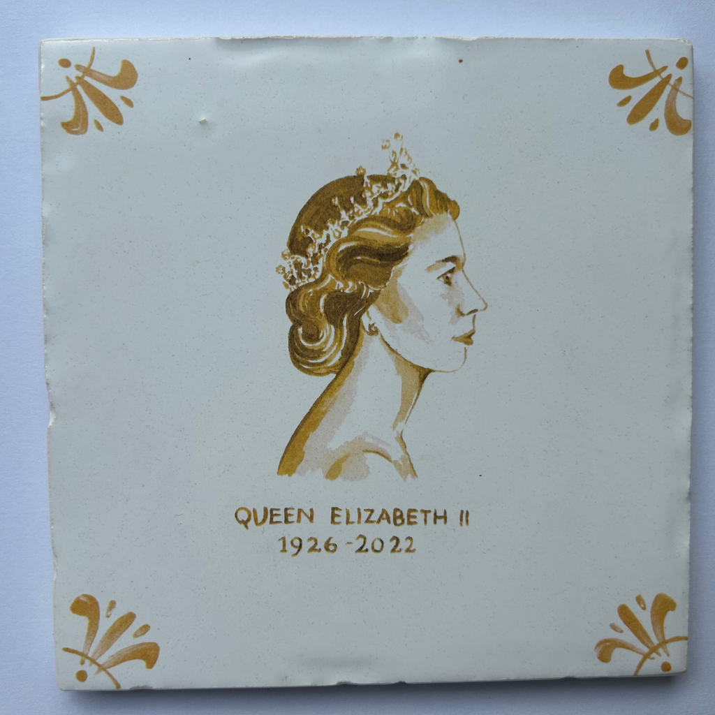 End of Line HRH Queen Elizabeth II Delft Tile - Mustard 12.5cm