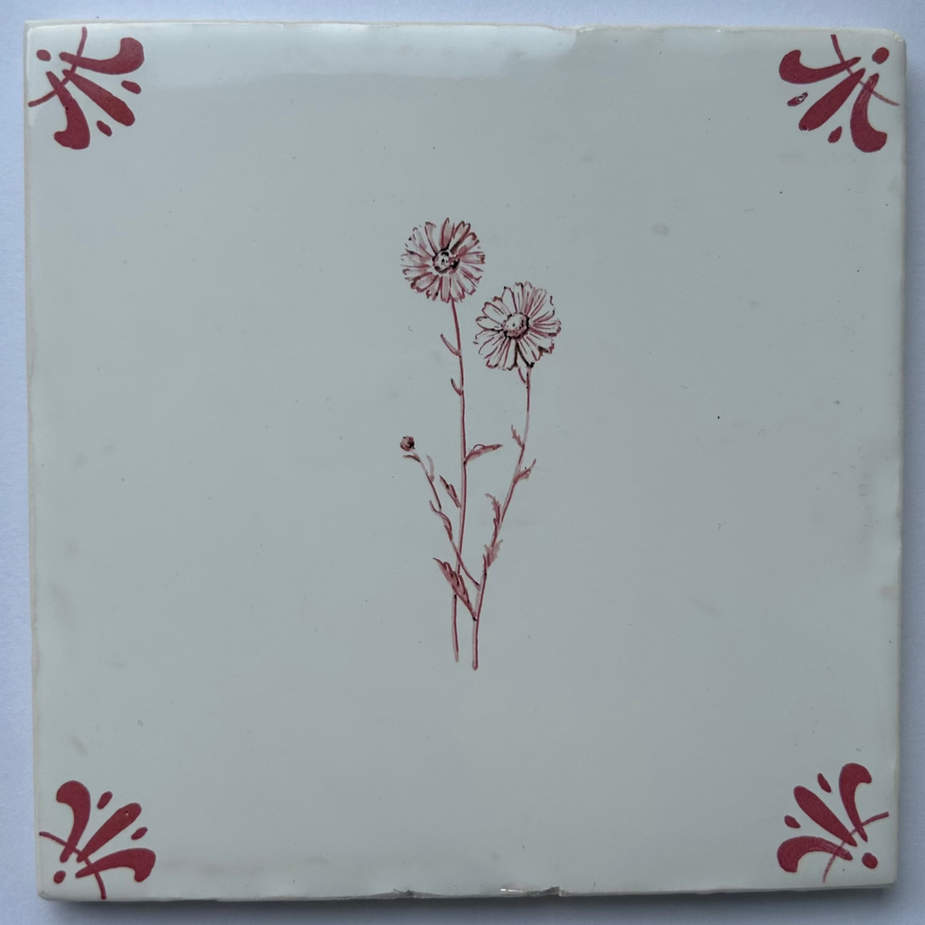 End of Line Wild Daisy Delft Tile - Crimson 12.5cm