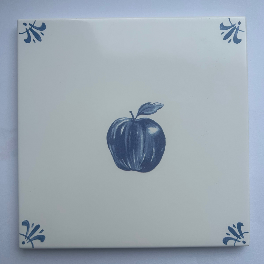 End of Line Apple Delft Tile - Blue 15cm