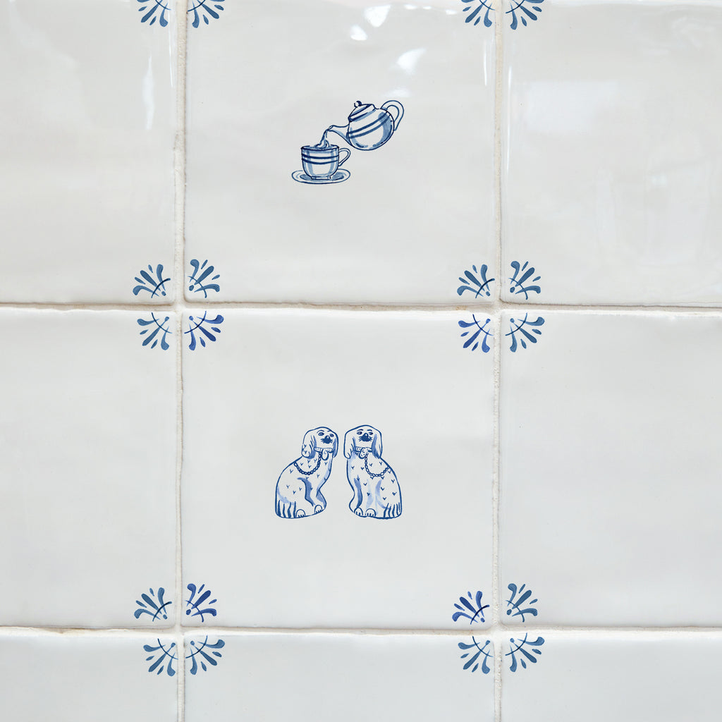 Wally Dugs Delft Tile